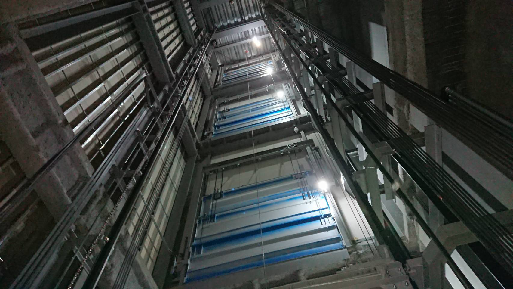 エレベーター 中の構造 世田谷区などのエレベーター設置は株式会社守谷ライジング